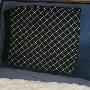 Diamond Plaid Pencil Skirt - Black & White Size 6